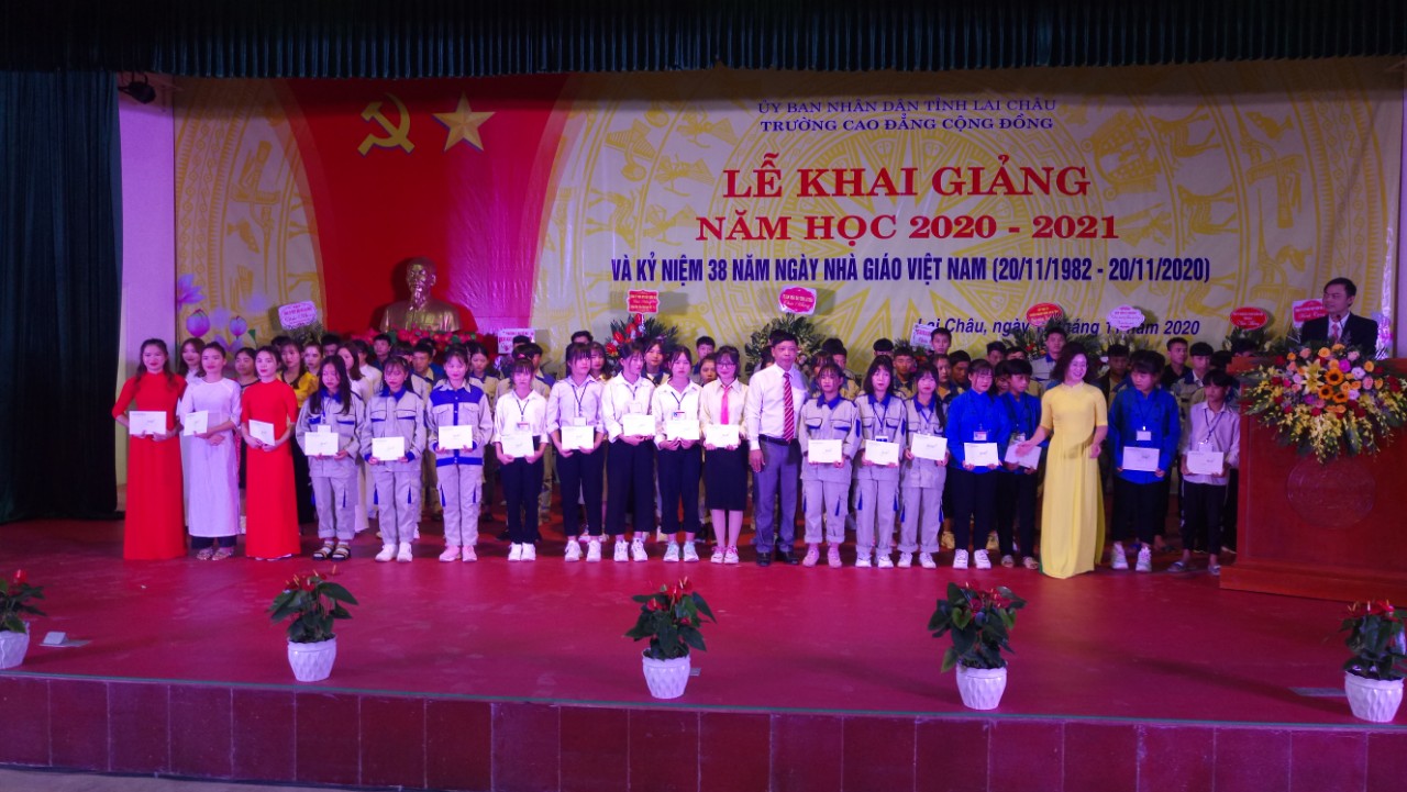 Kỷ niệm 38 năm ngày nhà giáo Việt Nam 20/11/1982 -